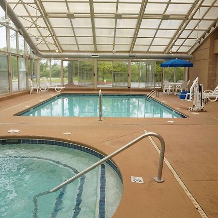 Отель Baymont By Wyndham Bridgeport/Frankenmuth Экстерьер фото